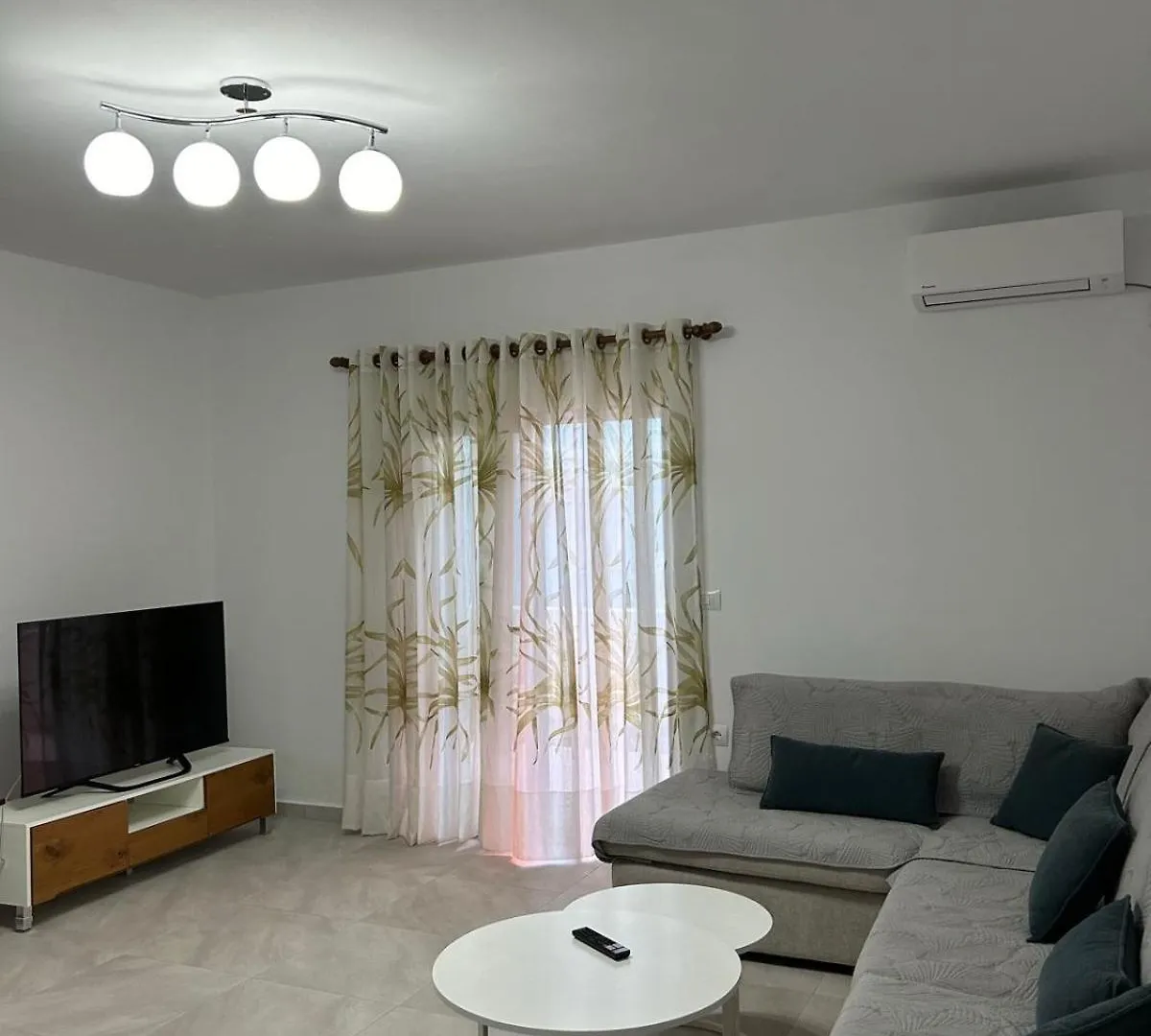 Neli Villa & Apartments Σαράντα Αλβανία